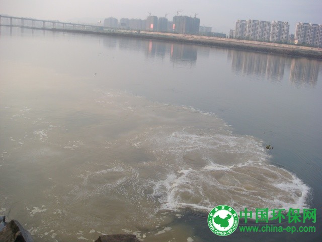 江阴对污染企业建立在线监控平台 确保24小时掌握实时情况
